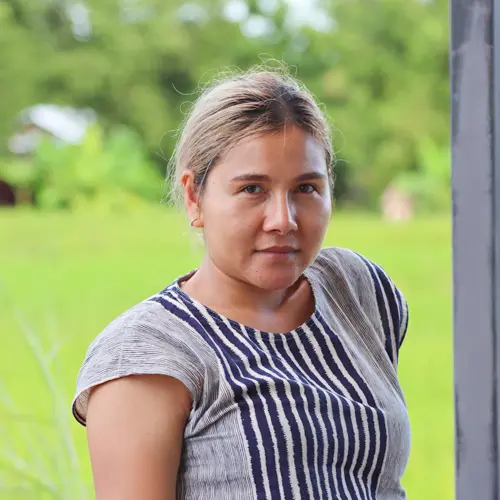 May, author of Florentiax plant care website